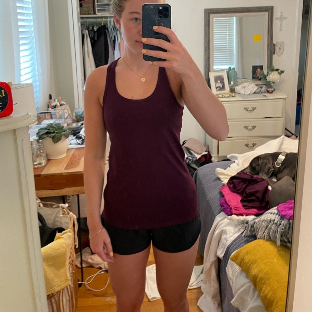 Fabletics Racerback Athletic Tank Top in Maroon